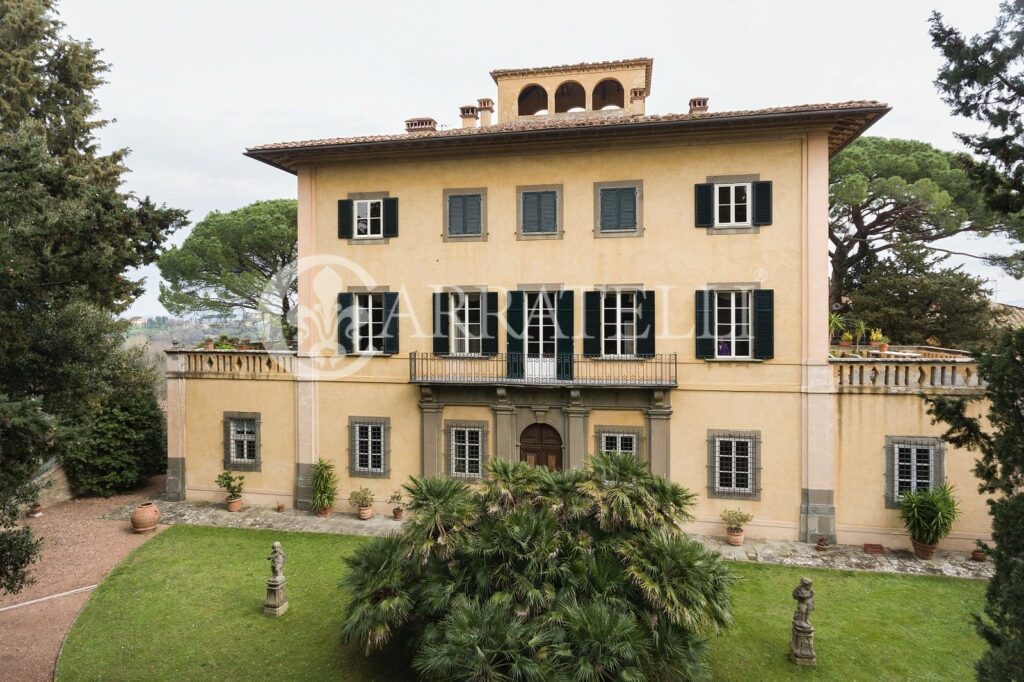 Villa medicea nella campagna pisana