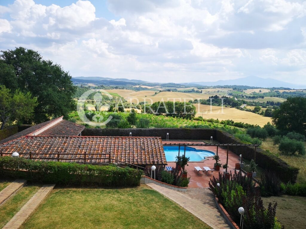 Casale panoramico a Montefollonico – Toscana