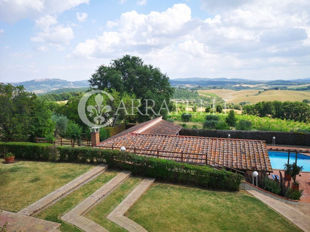 Casale panoramico a Montefollonico – Toscana