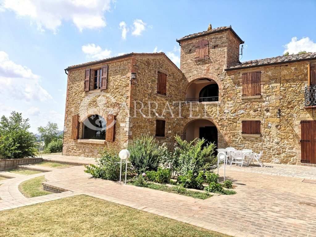 Casale panoramico a Montefollonico – Toscana