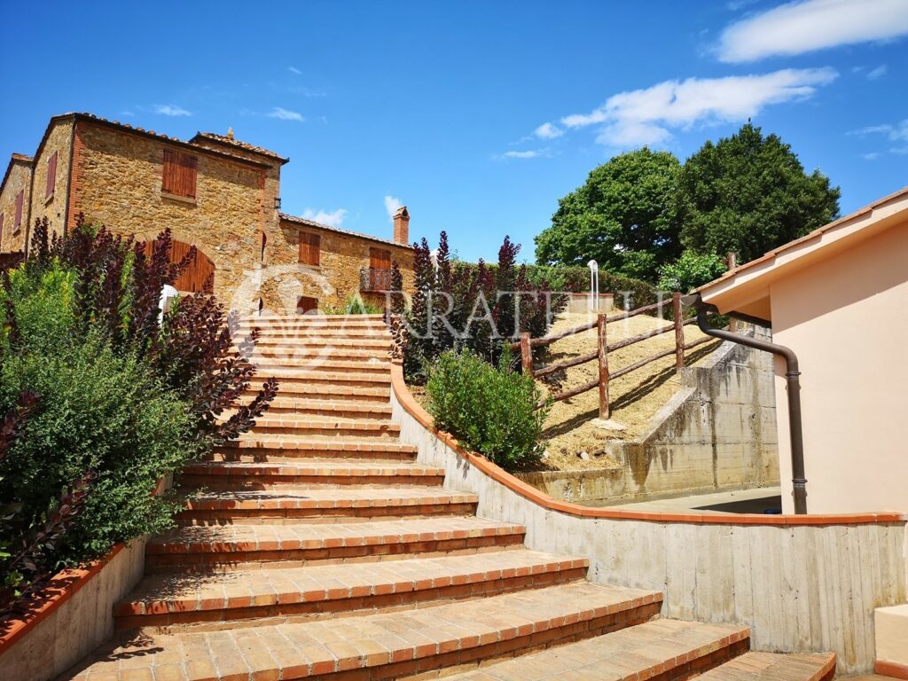 Casale panoramico a Montefollonico – Toscana