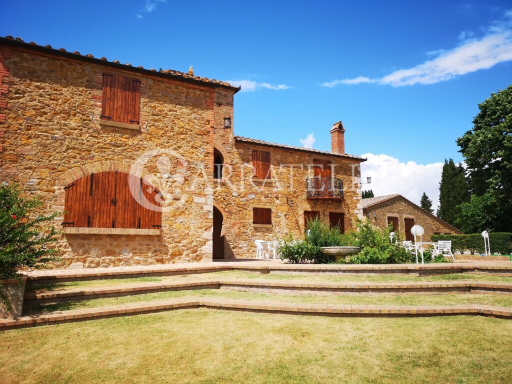 Casale panoramico a Montefollonico – Toscana