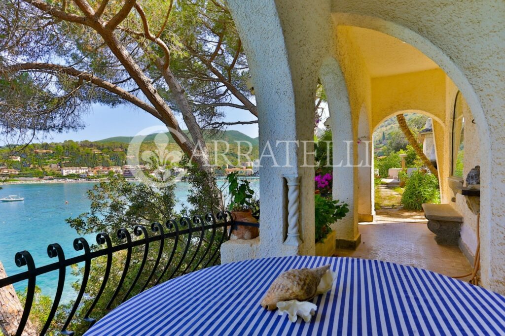 Luxury villa with private beach – Argnetario