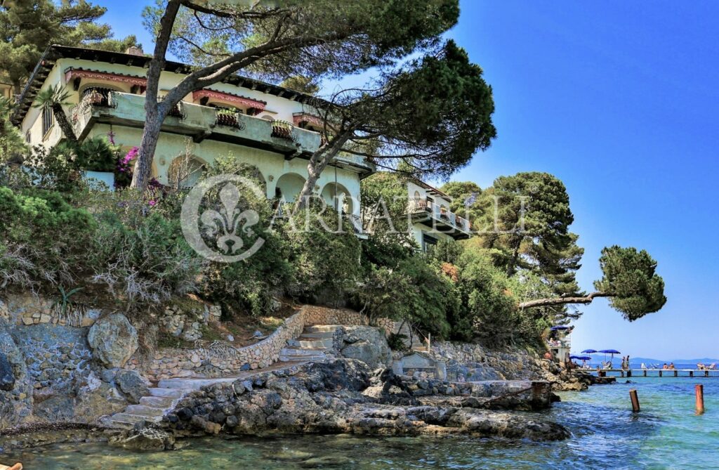 Villa di lusso con spiaggia privata – Argentario