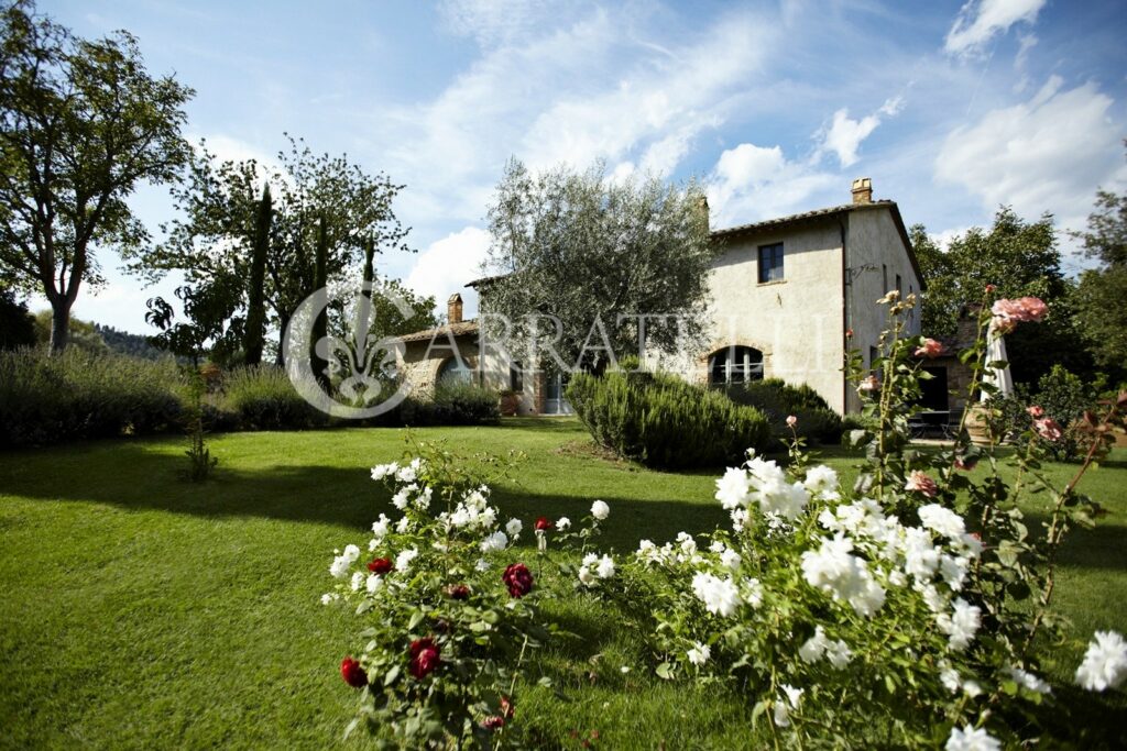 Casale con piscina a Cetona – Toscana