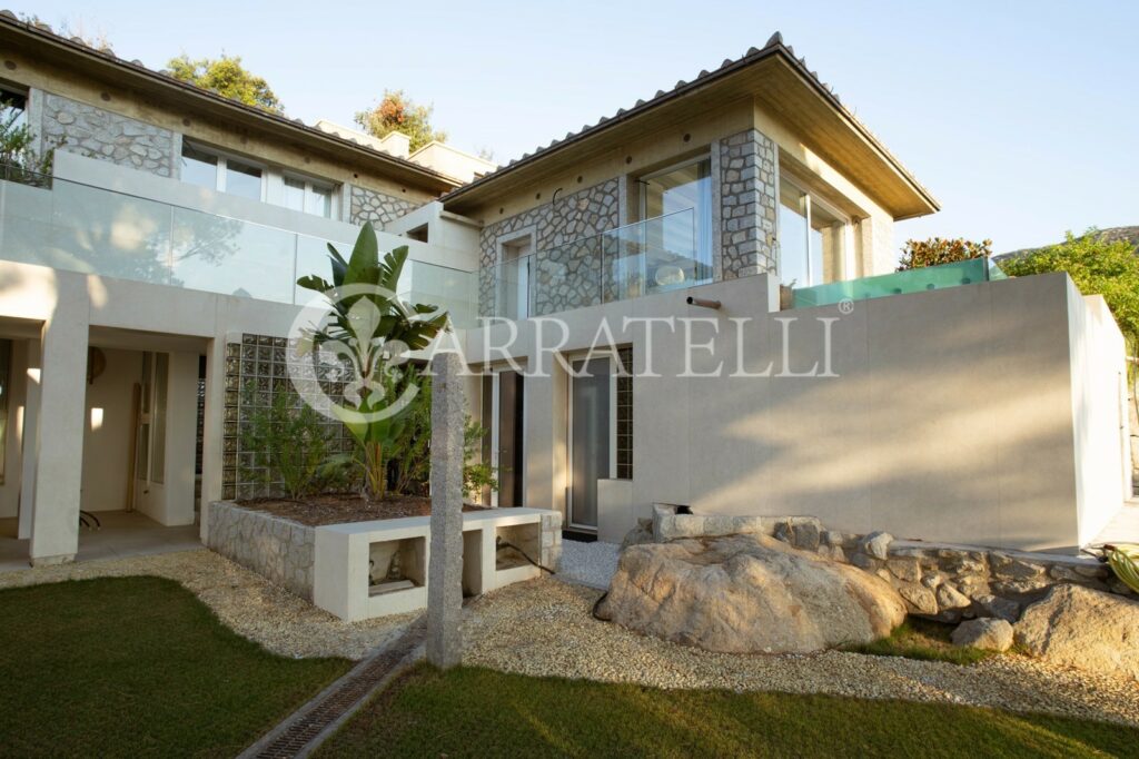 Isola d’Elba villa nuova costruzione con piscina