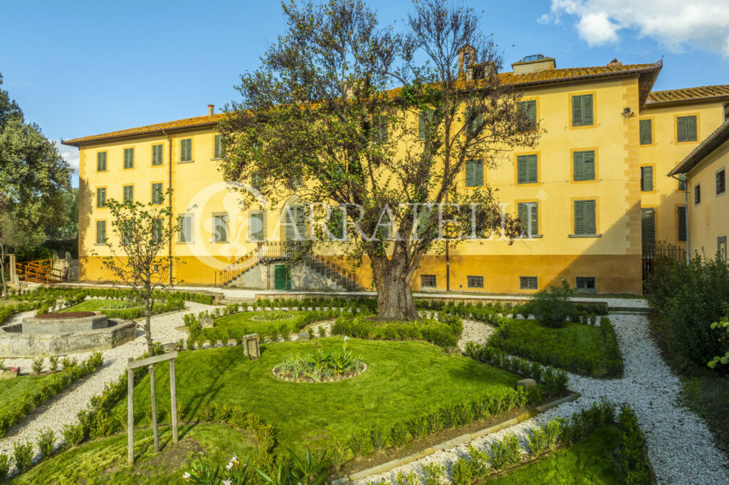 Villa d’epoca con parco a Castiglion Fiorentino