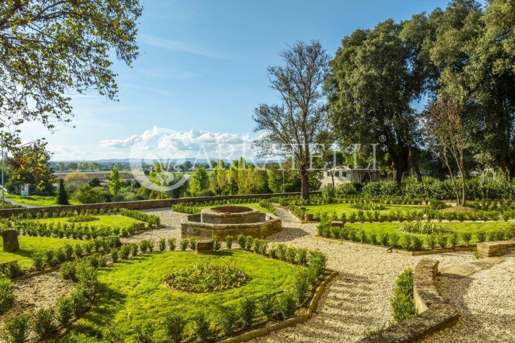 Villa d’epoca con parco a Castiglion Fiorentino