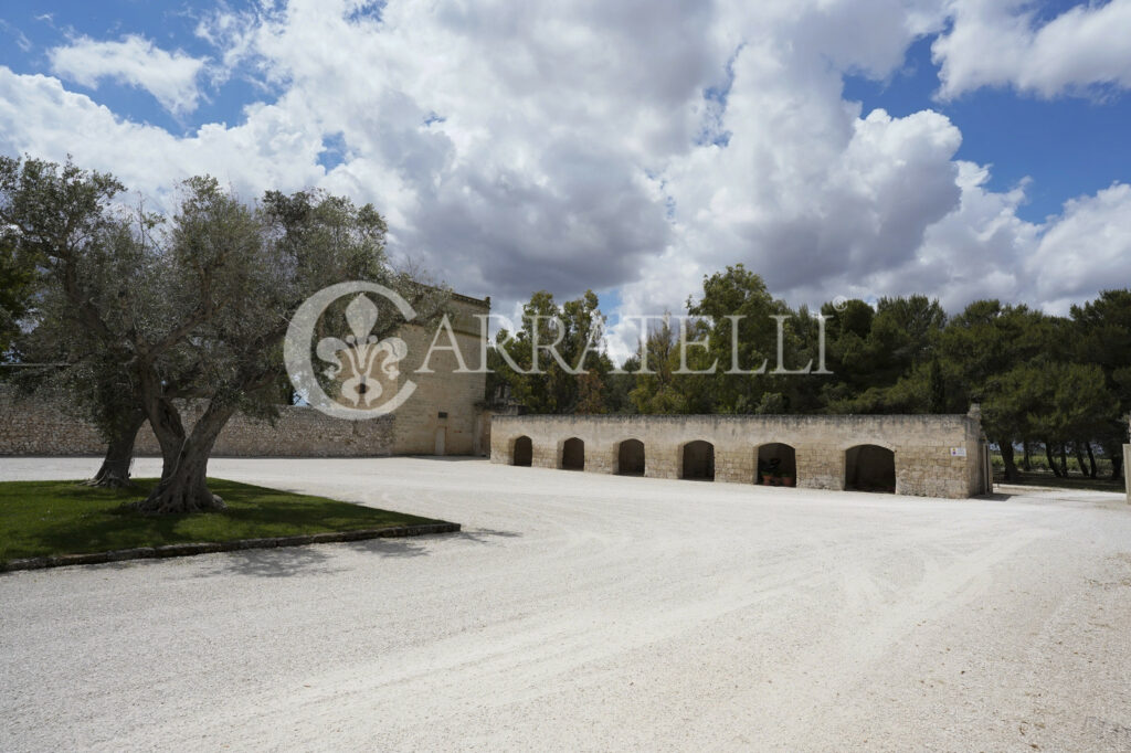 Masseria con Azienza Agricola nel cuore della Puglia