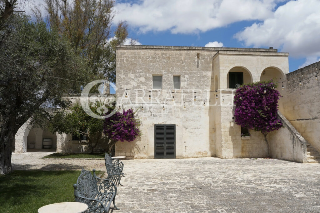 Masseria con Azienza Agricola nel cuore della Puglia