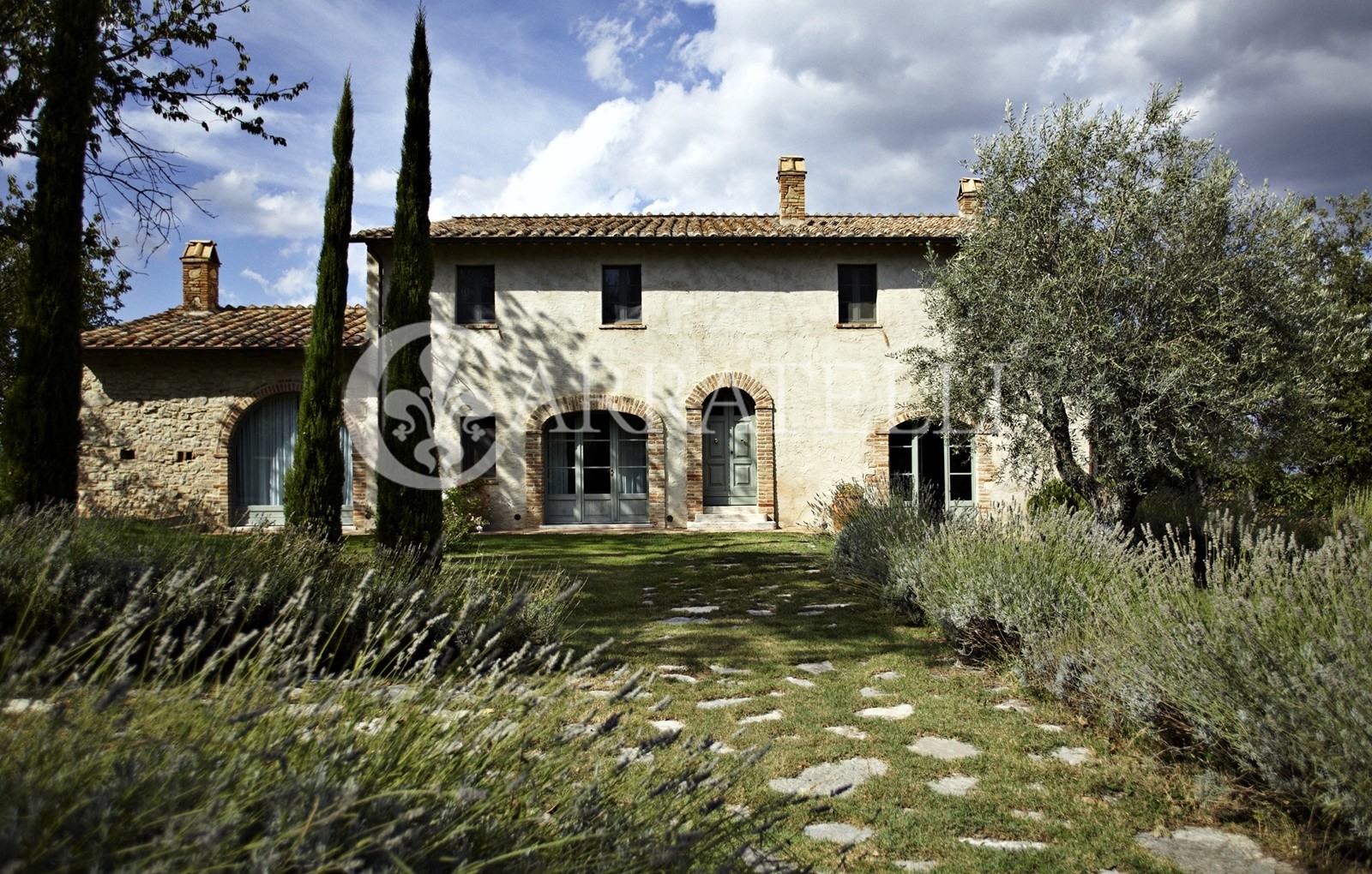 Farmhouse with pool in Cetona – Tuscany