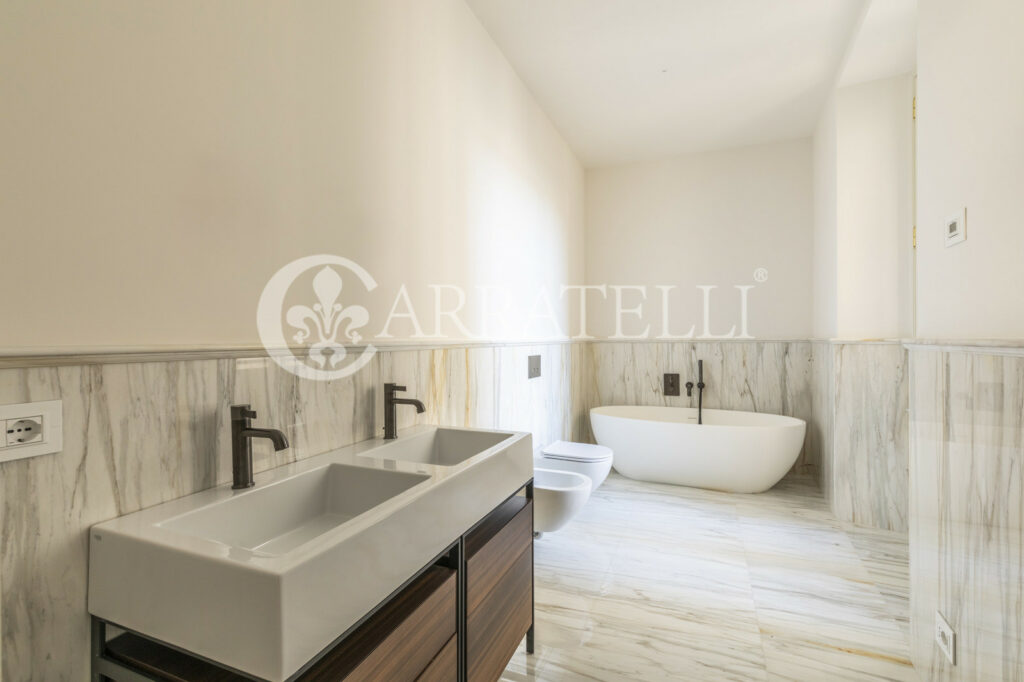 Luxury apartment with cathedral view in Florence