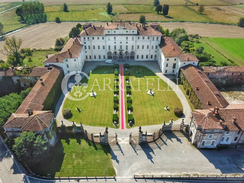 Prestigiosa villa di lusso del XVII secolo alle porte di Milano