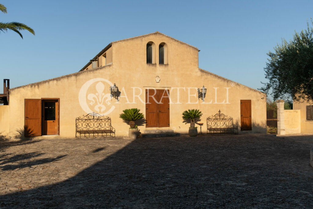 Tenuta Vitivinicola di Eccellenza in Sicilia