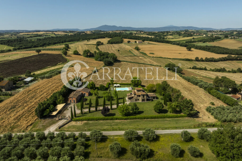 Lago Trasimeno villa moderna con piscina