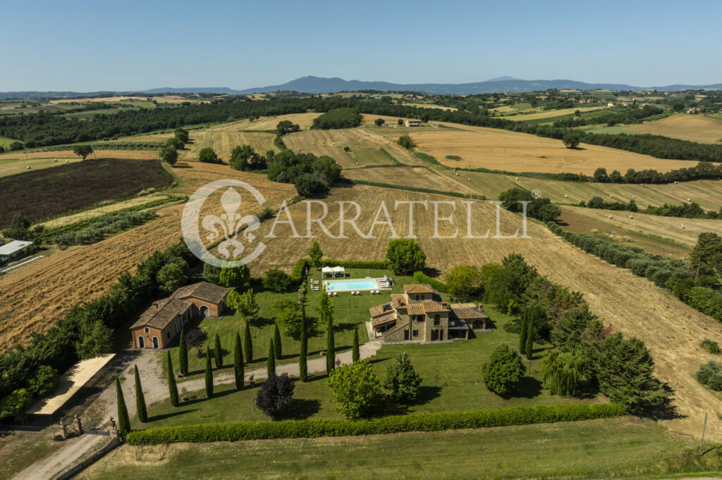 Lago Trasimeno villa moderna con piscina