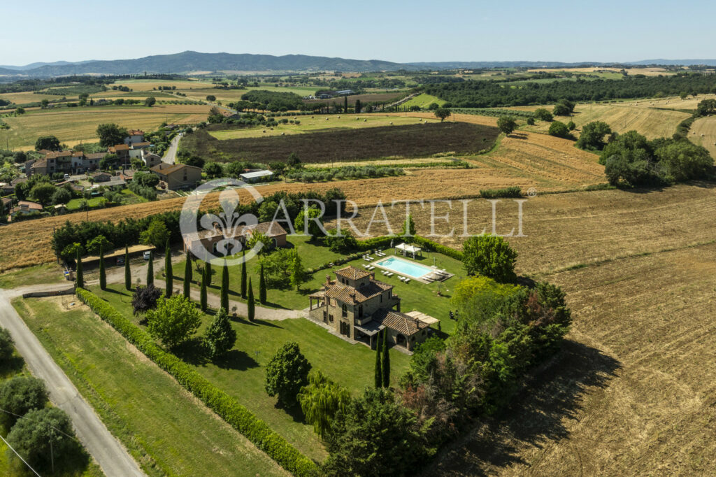 Lago Trasimeno villa moderna con piscina