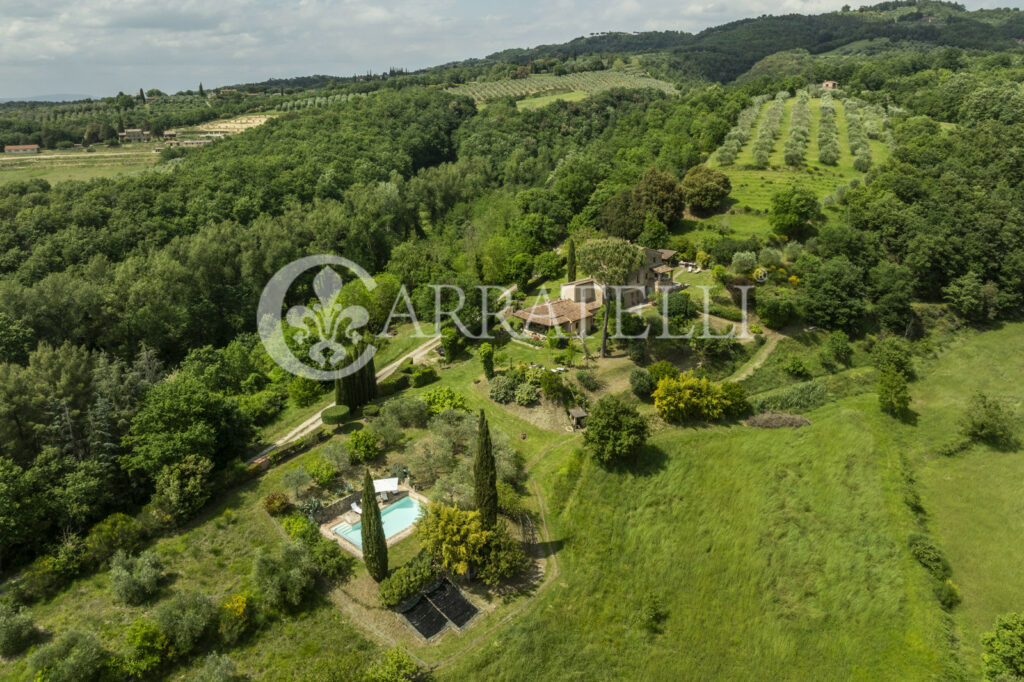 Città della Pieve farmhouse with pool and land