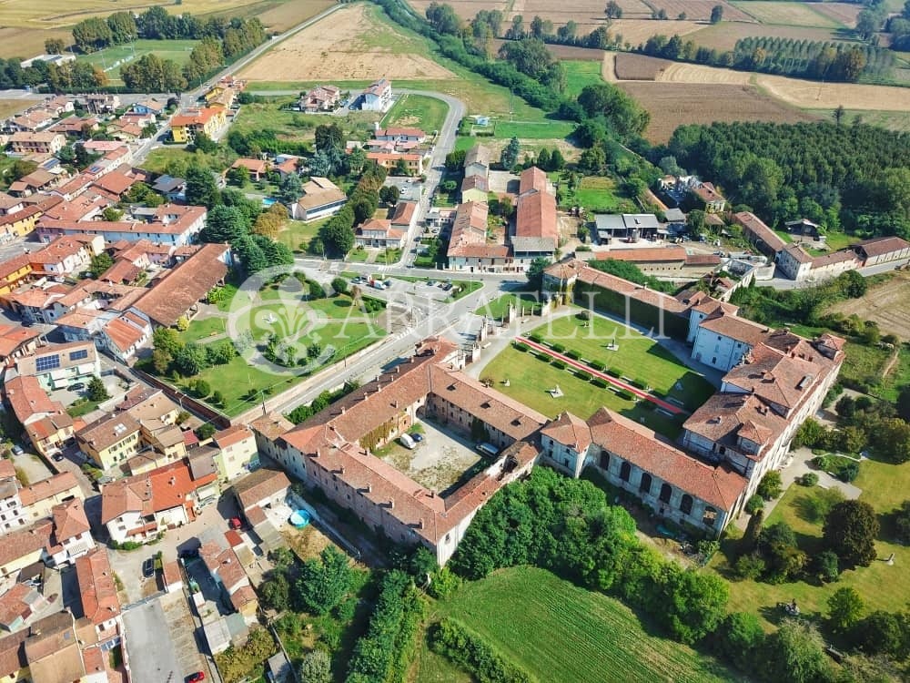 Prestigiosa villa di lusso del XVII secolo alle porte di Milano