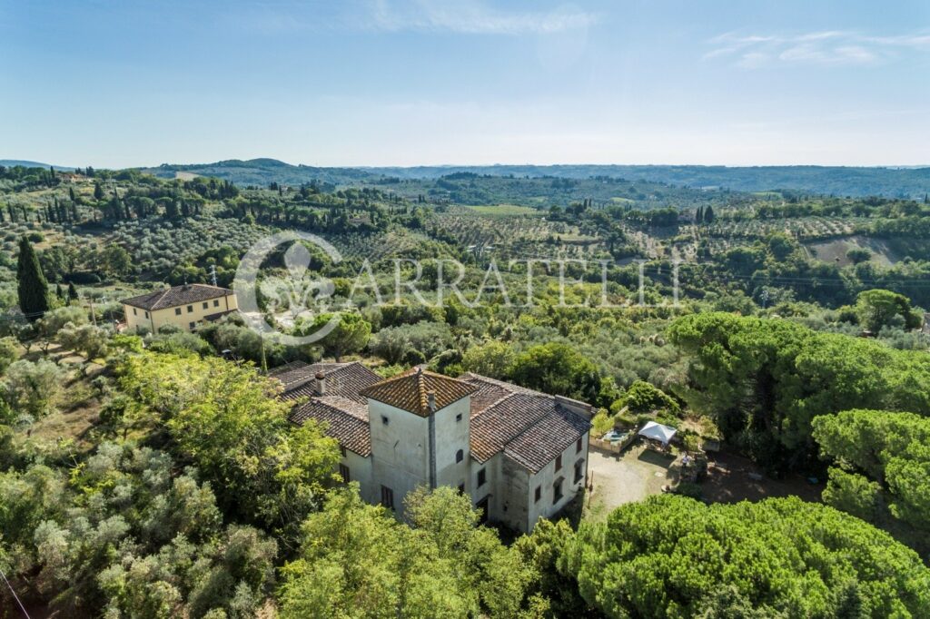 Villa d’epoca con depandance e parco ad Impruneta