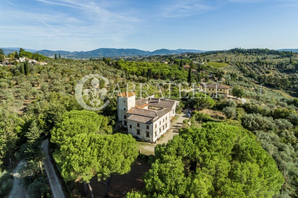 Villa d’epoca con depandance e parco ad Impruneta