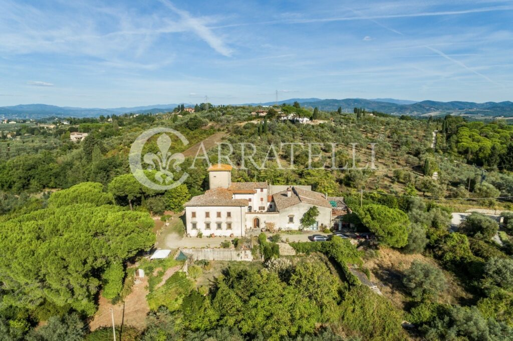 Villa d’epoca con depandance e parco ad Impruneta