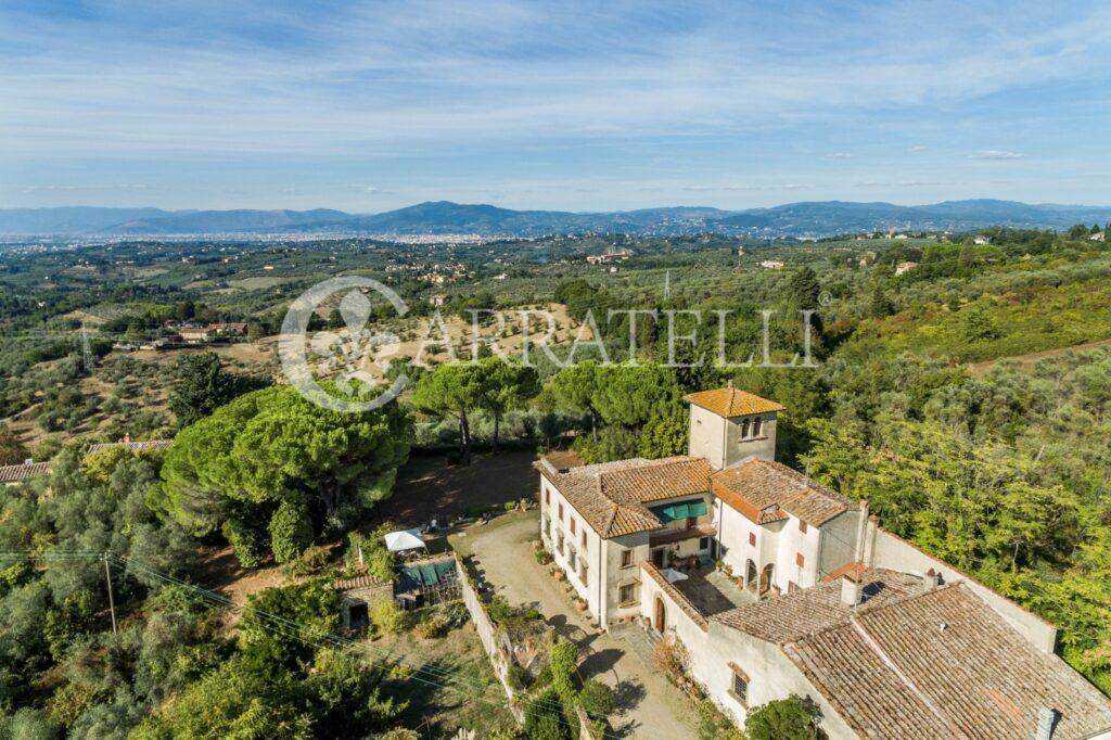 Villa d’epoca con depandance e parco ad Impruneta