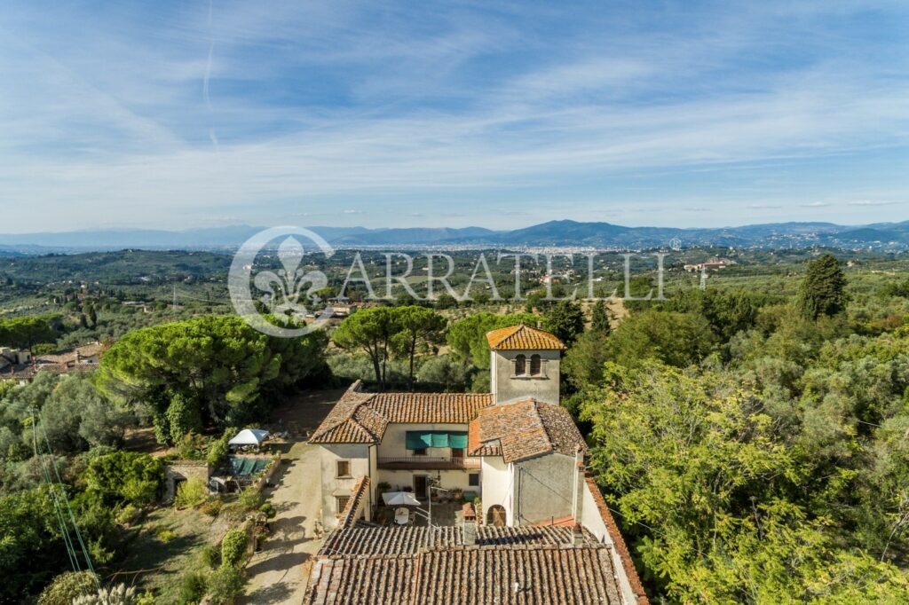 Villa d’epoca con depandance e parco ad Impruneta