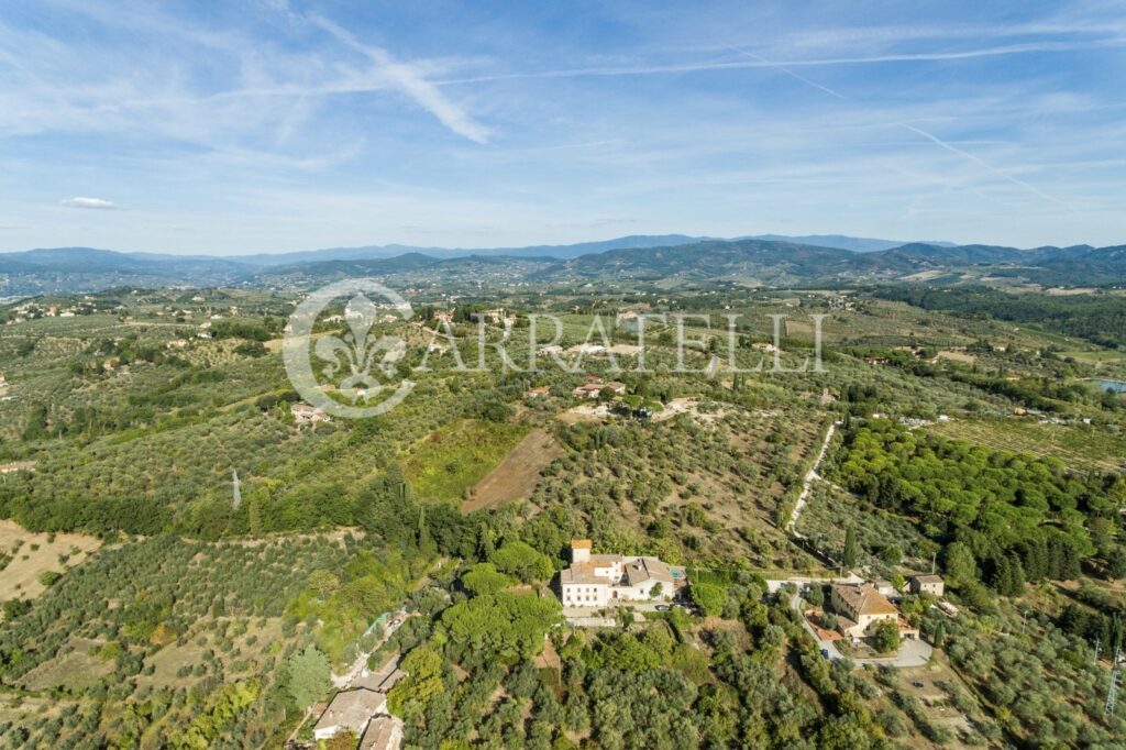 Villa d’epoca con depandance e parco ad Impruneta