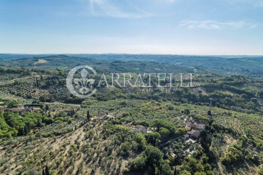 Villa d’epoca con depandance e parco ad Impruneta