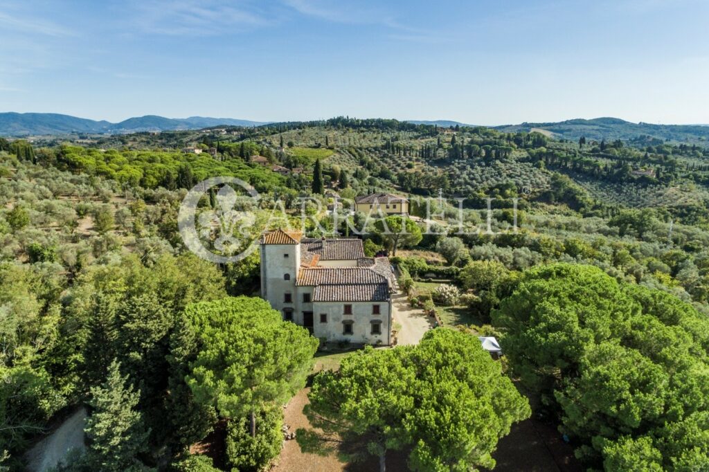 Villa d’epoca con depandance e parco ad Impruneta