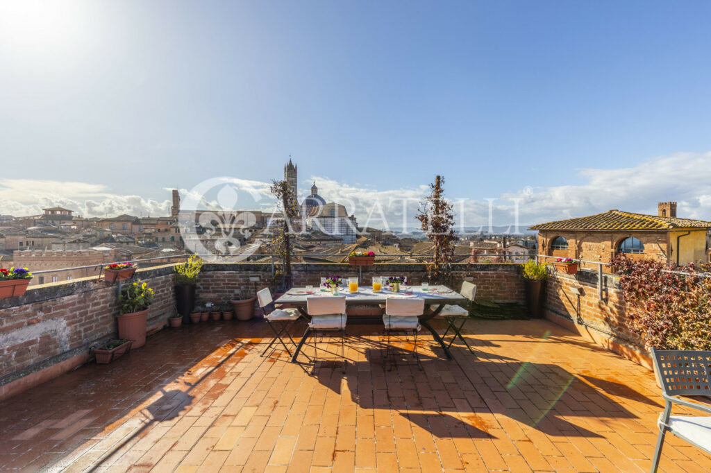 Attico a Siena con terrazze panoramiche Toscana