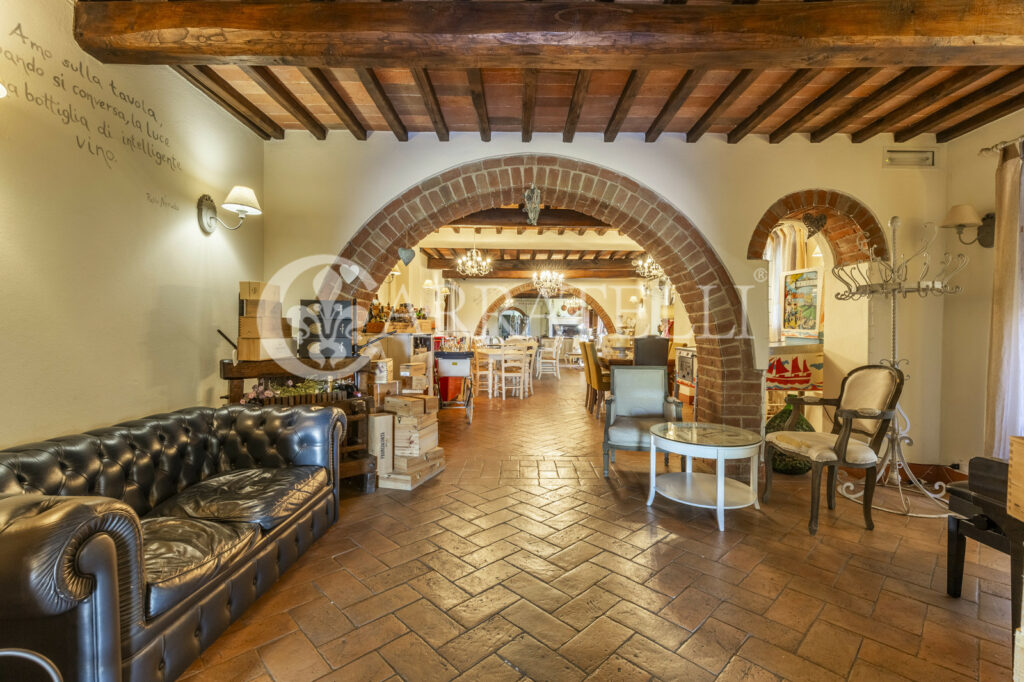 Antico monastero adibito a agriturismo di lusso