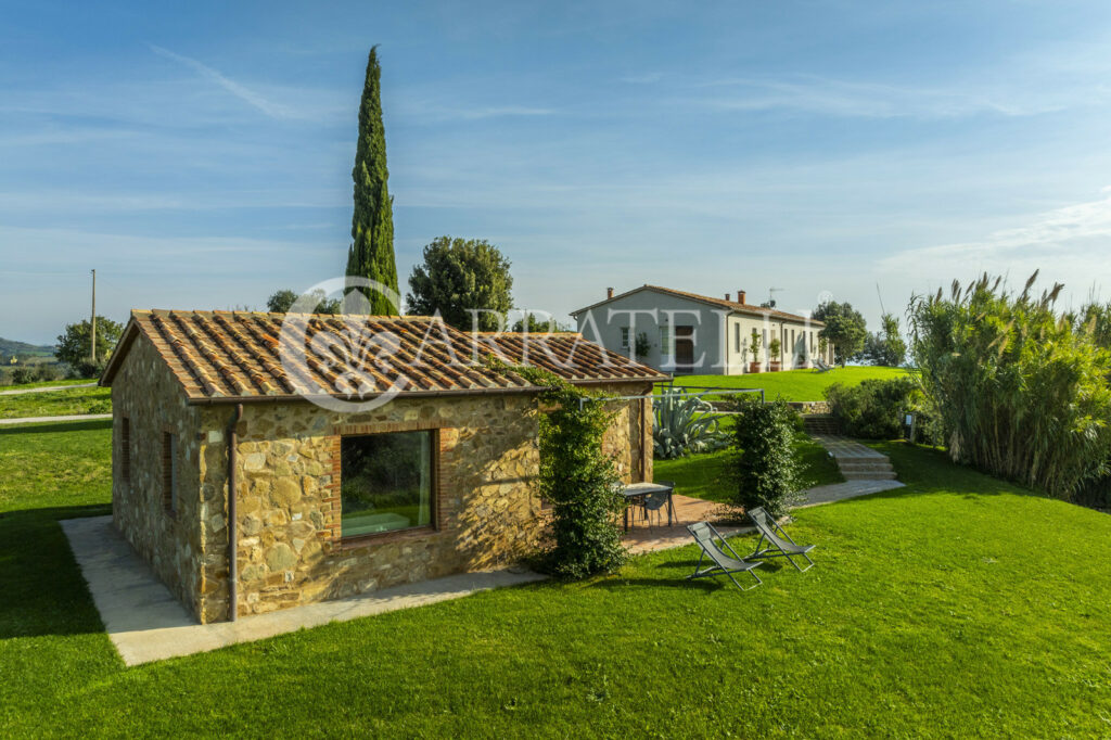 Campagnatico Casale con dèpandance e piscina