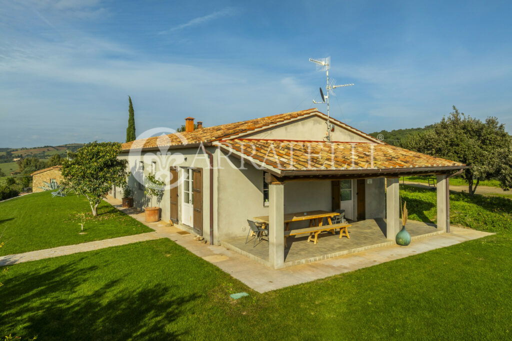 Campagnatico Casale con dèpandance e piscina