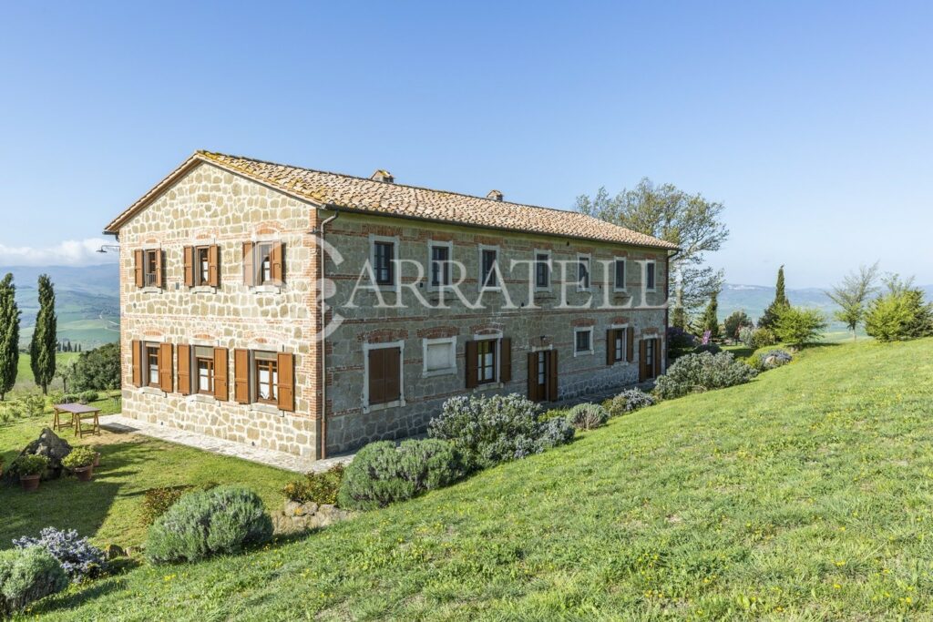 Farmhouse with breathtaking view in Pienza, Val d’Orcia, Tuscany.