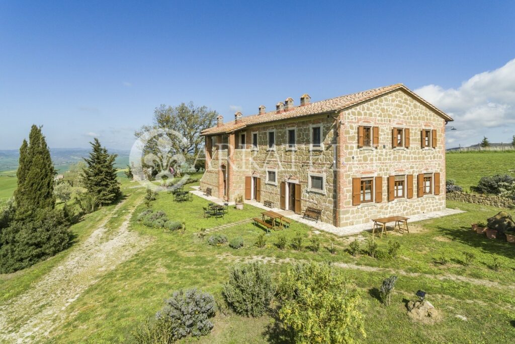 Farmhouse with breathtaking view in Pienza, Val d’Orcia, Tuscany.