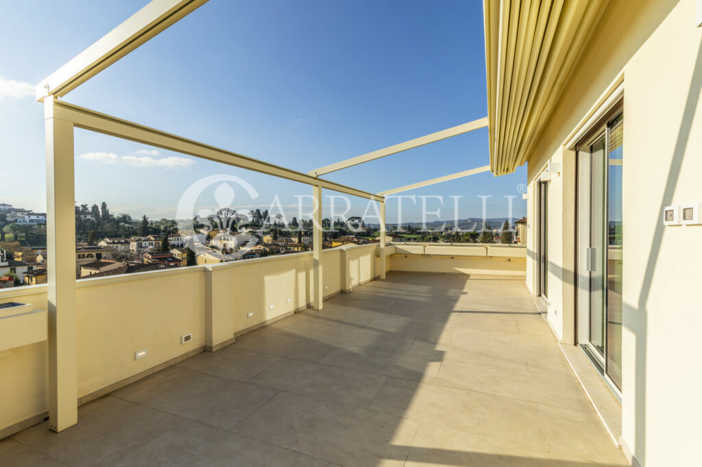 Penthouse in Florence with a view